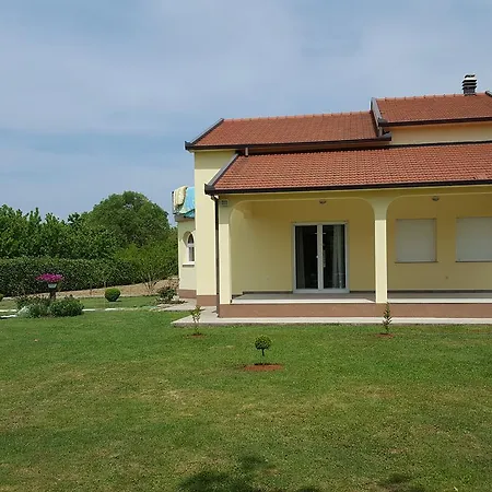 빌라 Vacation Kravica Studenci